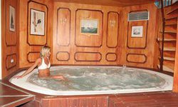 spa public à débordement intérieur