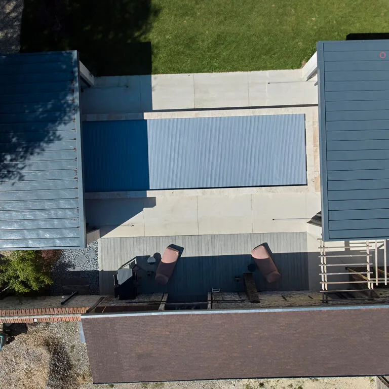 Abri piscine : élégance et sécurité pour un aménagement premium