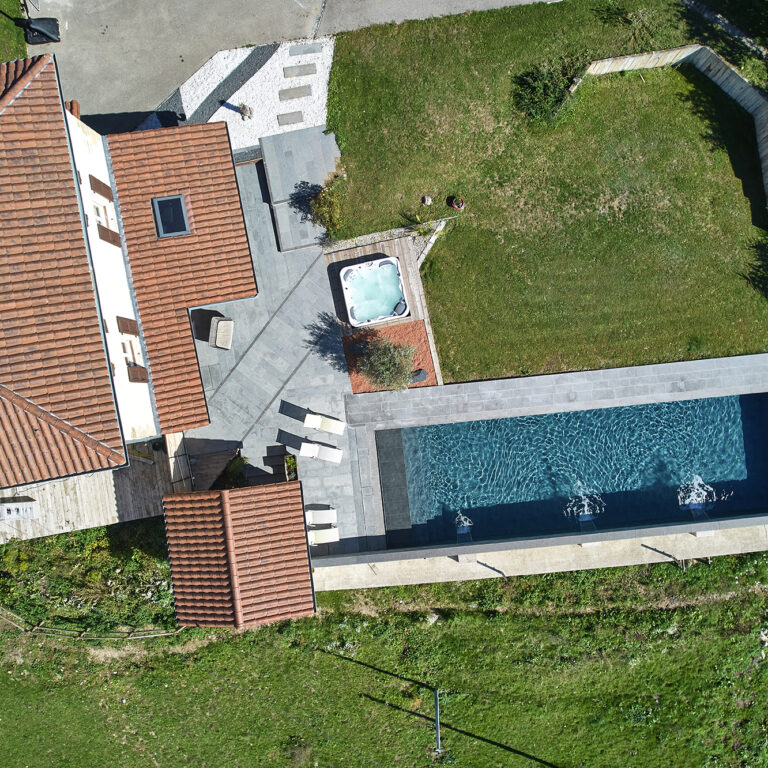 Votre expérience piscine ou spa à Deauville commence ici