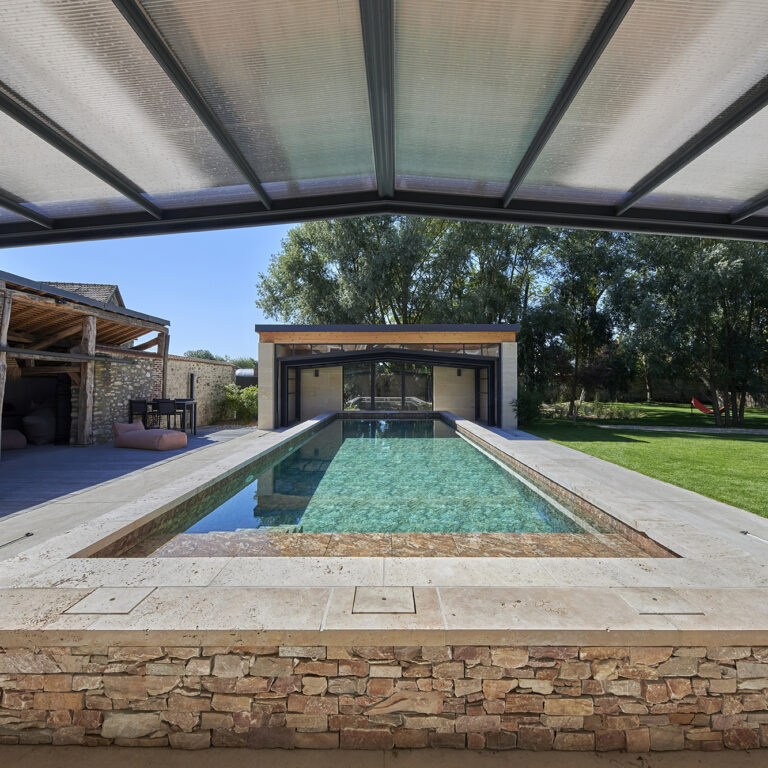 Votre constructeur de piscine en béton à Deauville