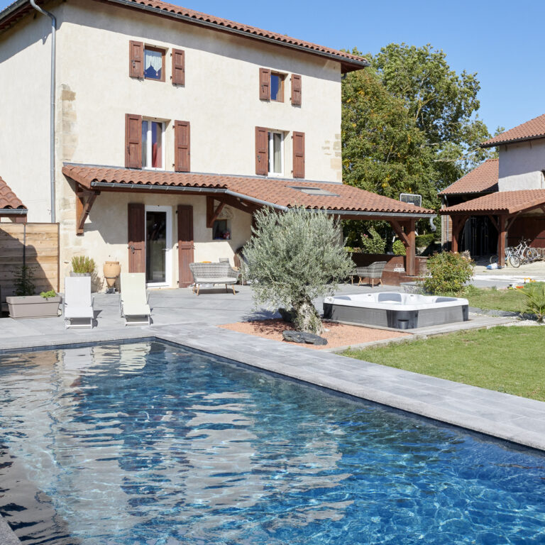 DELALANDE PISCINES & SPAS : L’Excellence des piscines sur mesure