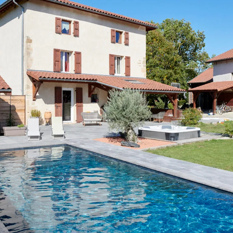 DELALANDE PISCINES & SPAS : L’Excellence des piscines sur mesure