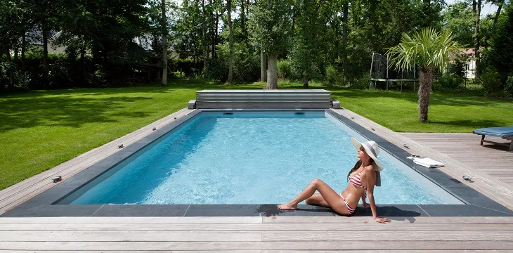 Piscine extérieure nature