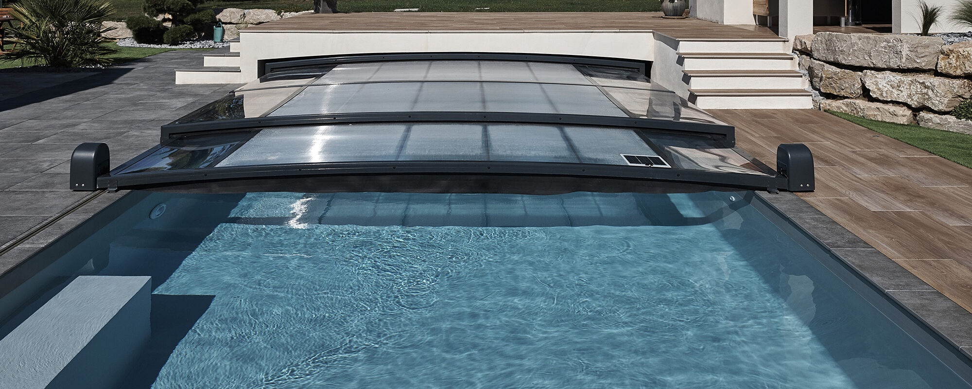 Sécurité piscine : Des équipements essentiels pour une baignade en toute sérénité