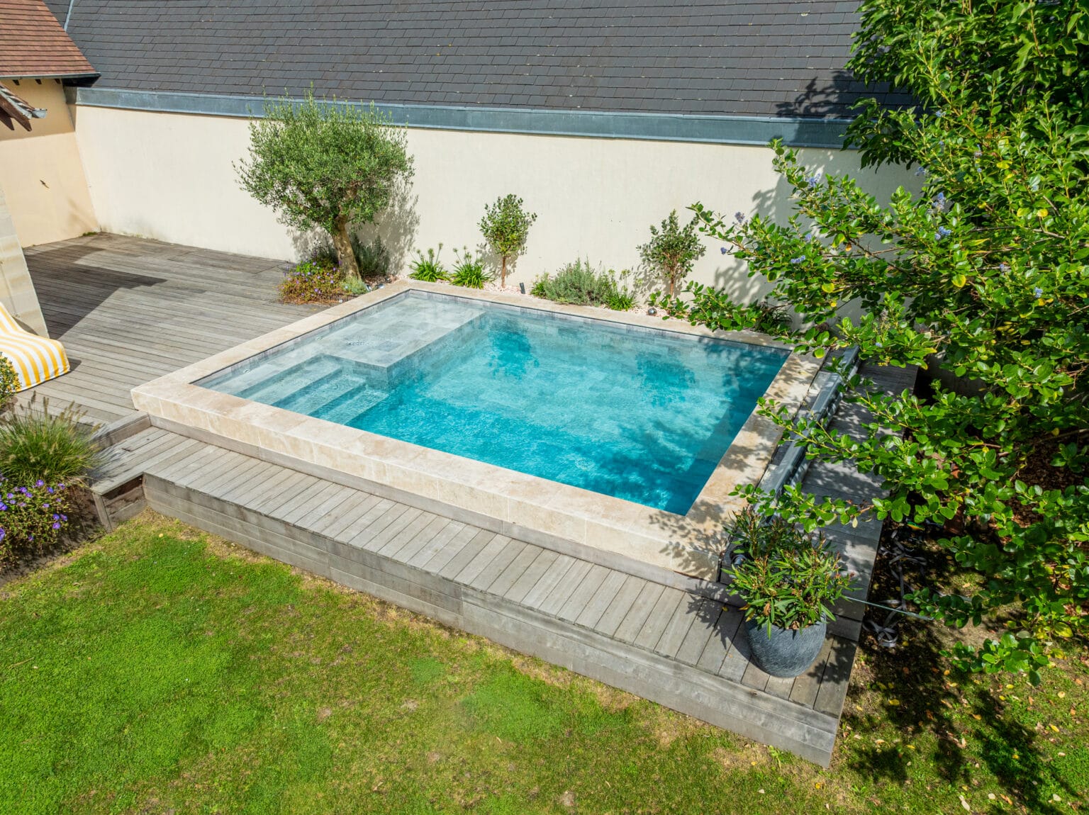 Piscine extérieure PVC armé imitation carrelage de 6,00 x 3,00m - Réalisation DELALANDE PISCINES & SPAS