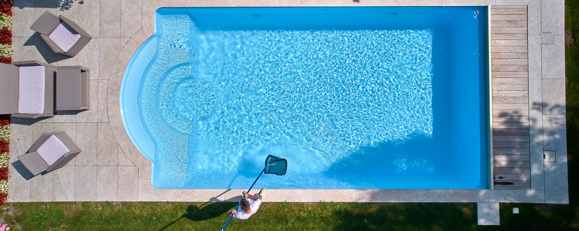 Maintenance de piscine : service essentiel pour un bassin durable