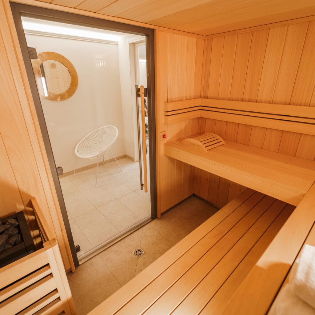 Sauna traditionnel en intérieur