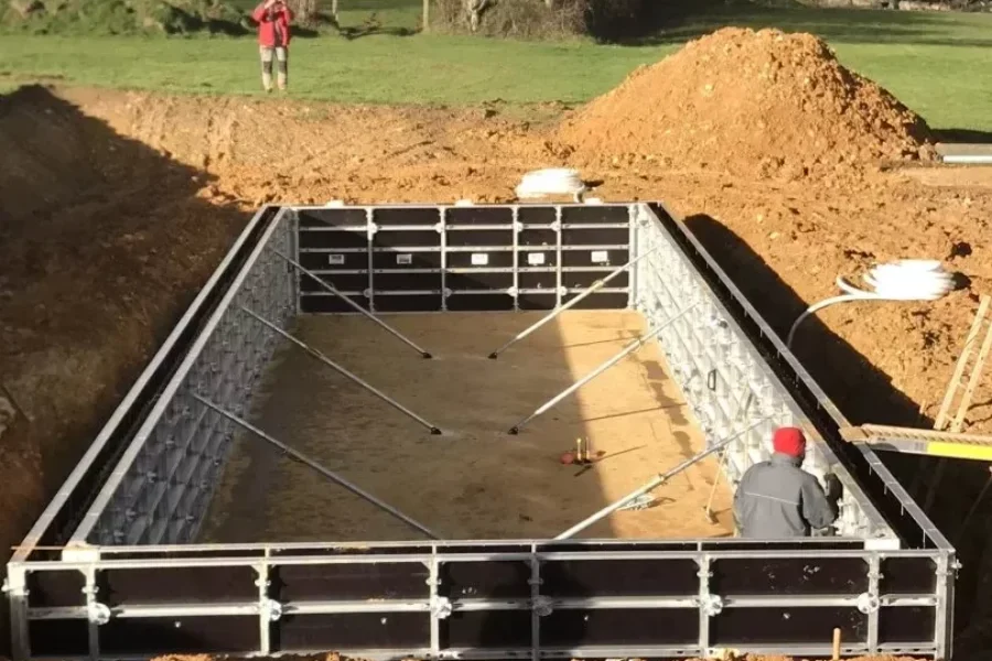Chantier de piscine dans le Calvados