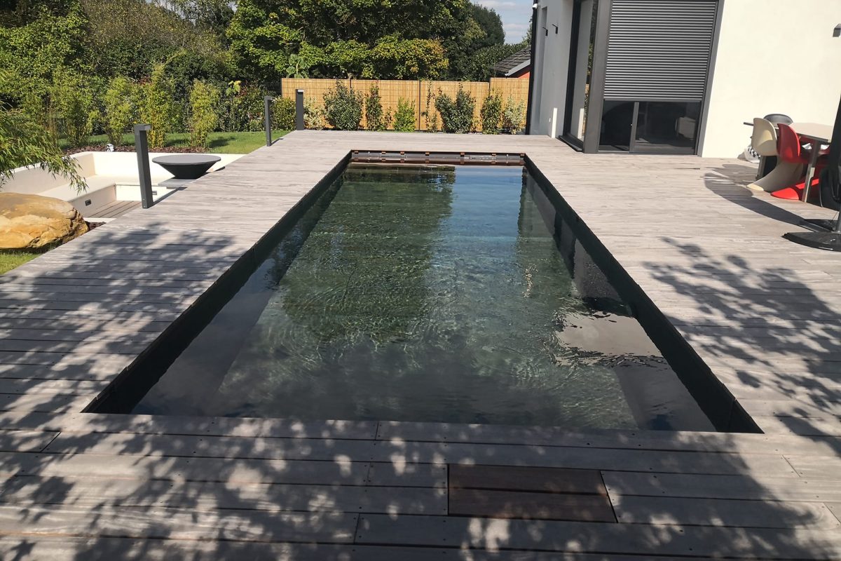 Couloir de nage 9 x 3 m avec revêtement en membrane armée gris anthracite