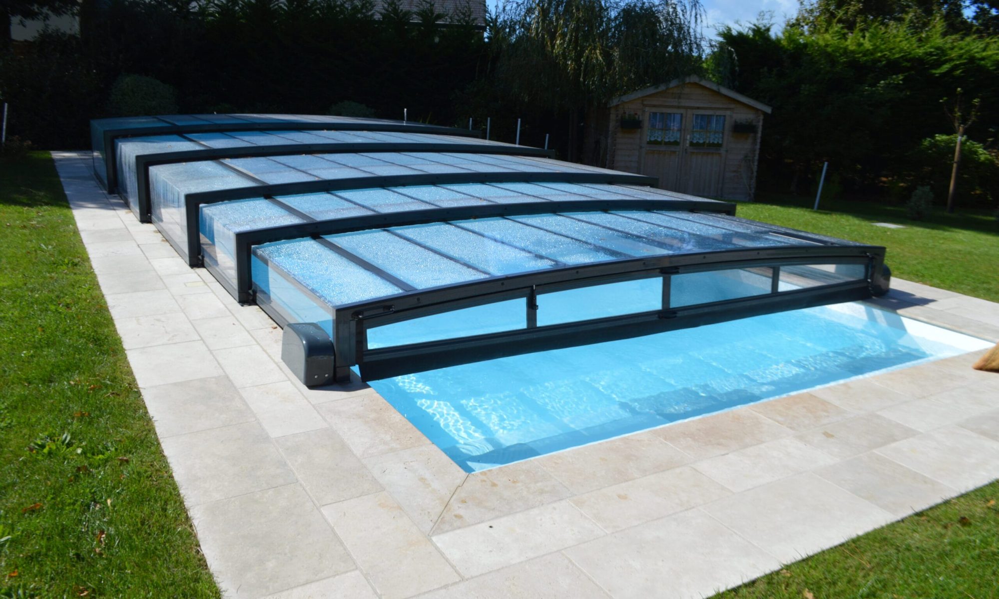 Abri Bas - Réalisation Piscines Bretagne Sud