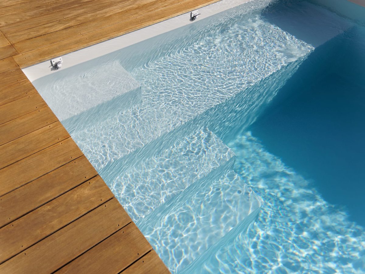 Piscine avec escalier Manaus 4 marches et banquette intégrée pour plus de confort
