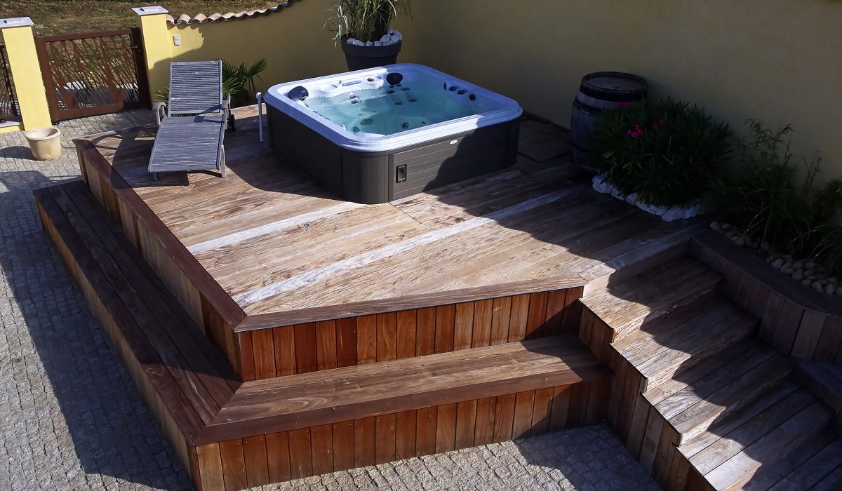 Spa 4 places avec aromathérapie et traitement de l’eau par ozonateur